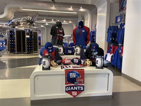 metlife stadium flagship store|giants new logo.